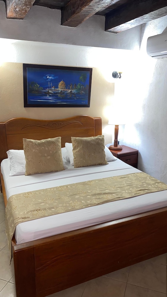 Standard Double Room Single Use, 1 Queen Bed