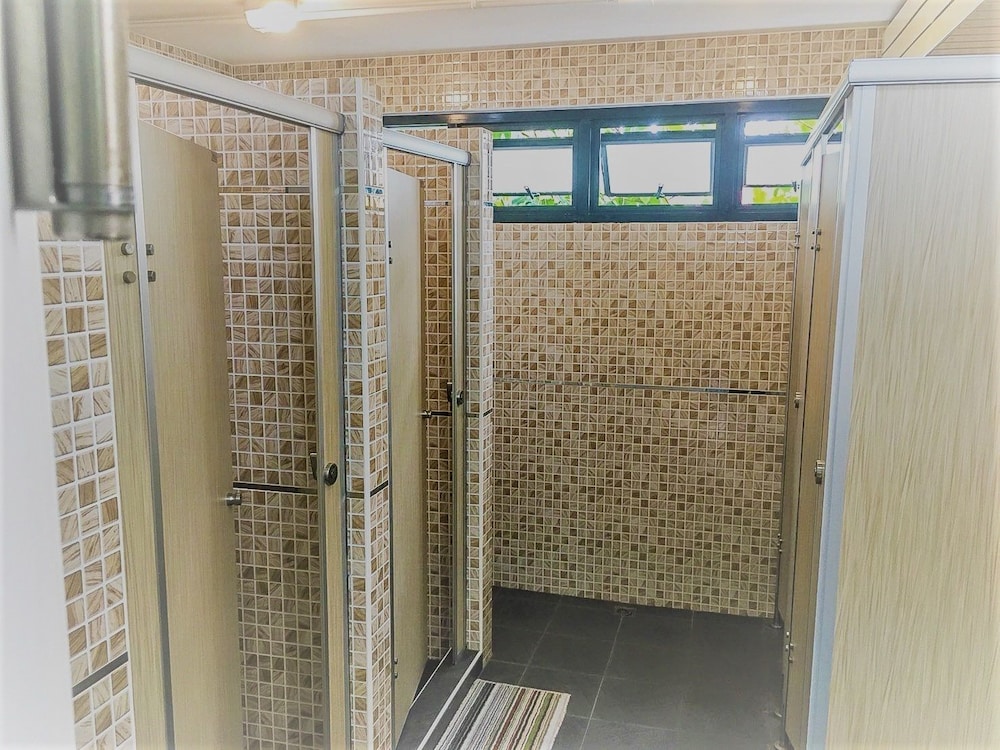 Economy Room, Multiple Beds, Shared Bathroom, photo 6