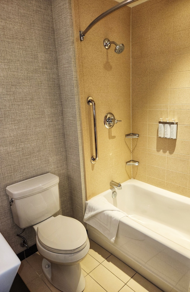 Two Queen Studio Suite - Photo 5