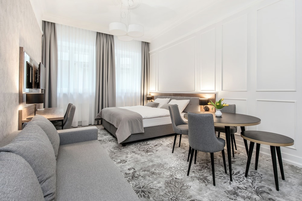 Deluxe Apartment - Photo 1