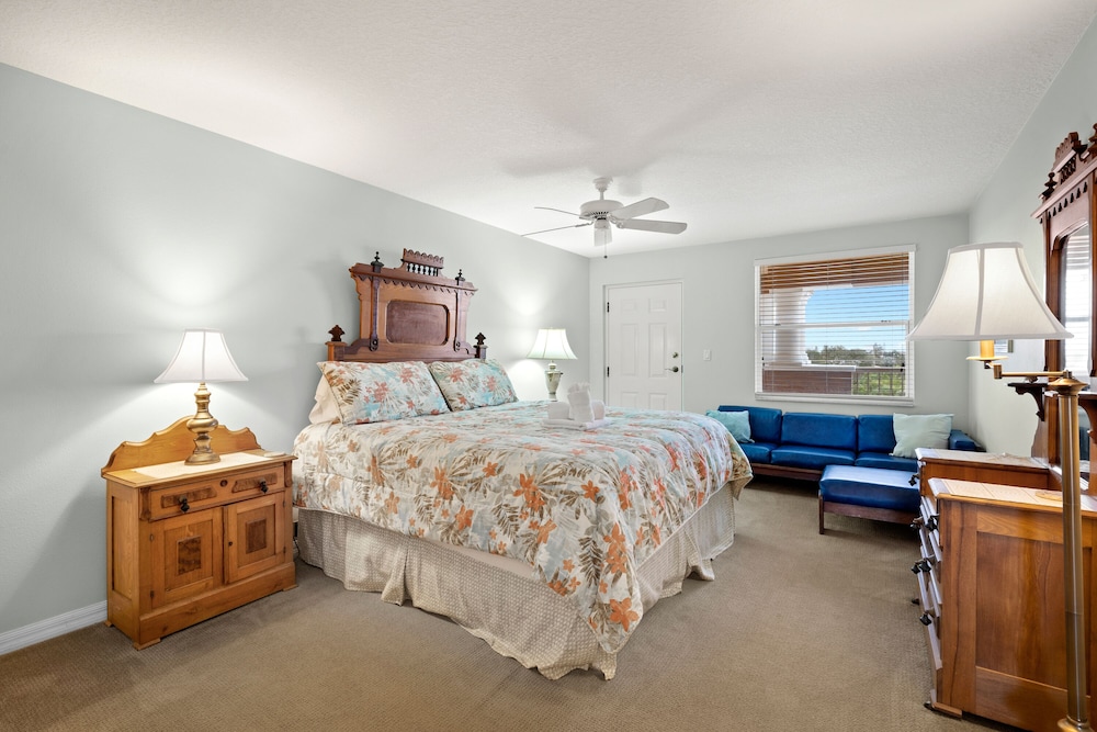 Condo (3 Bedrooms) photo 1