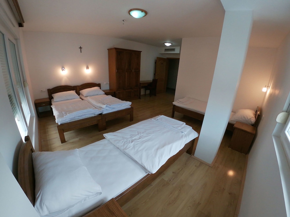 Quadruple Room, Garden View photo 3