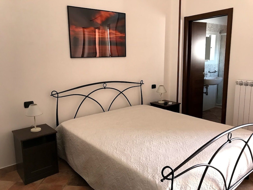 Romantic Double Room, Garden View photo 1