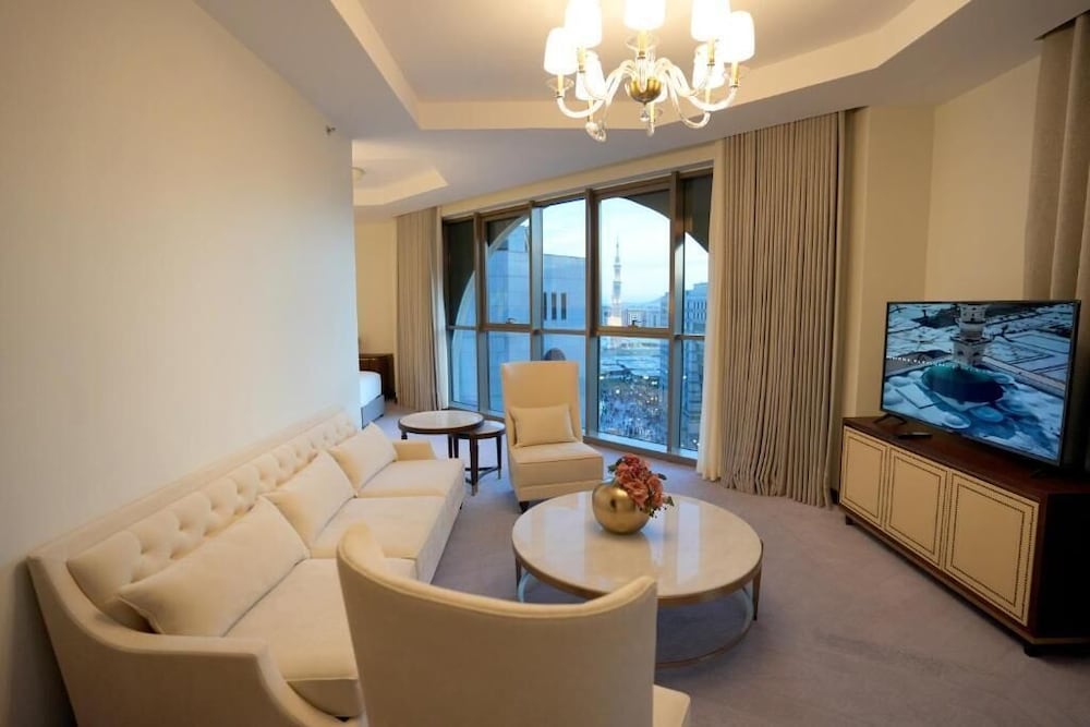 Junior Suite, City View