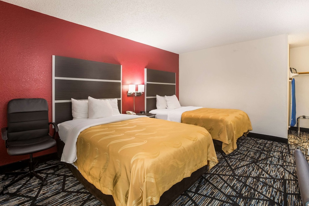 Room, 2 Double Beds, Non Smoking - Photo 1