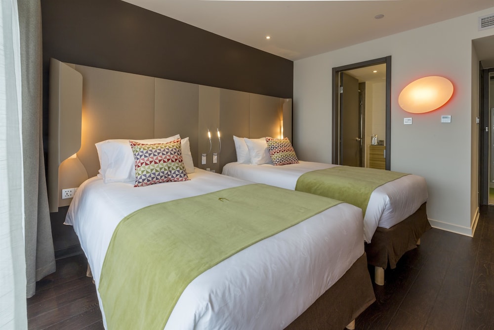 Standard Room, 2 Twin Beds photo 2