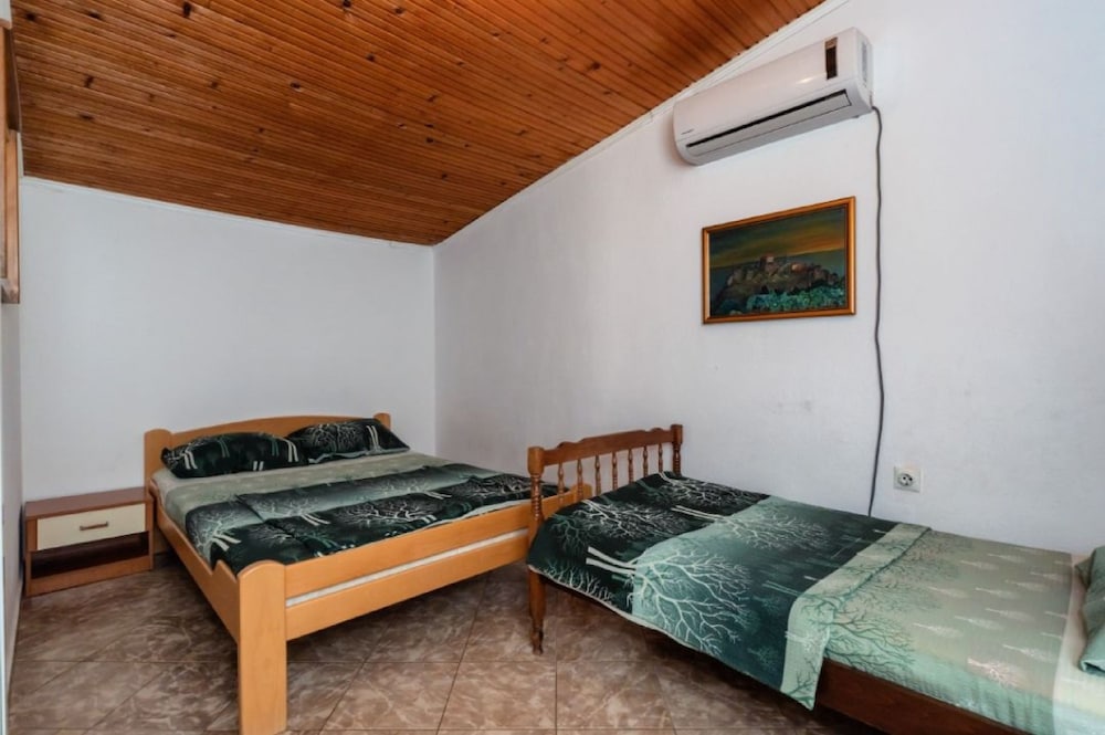 Basic Apartment