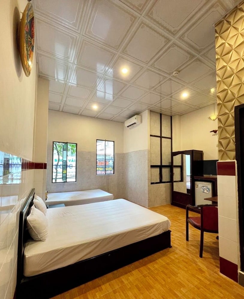 City Triple Room, City View