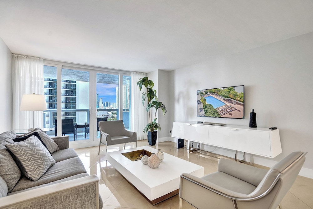 Deluxe Apartment, 3 Bedrooms, Bay View