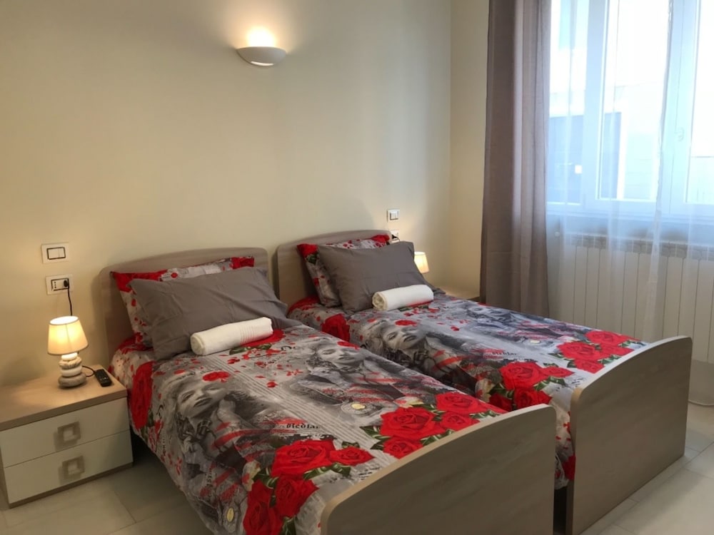 Twin Room, 1 Bedroom, Ensuite photo 1