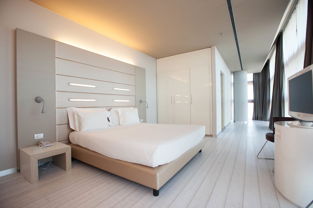 Family Suite, Multiple Beds, Non Smoking - Photo 9