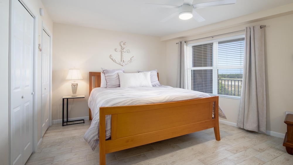 Condo, Multiple Beds (Amalfi B320) photo 2