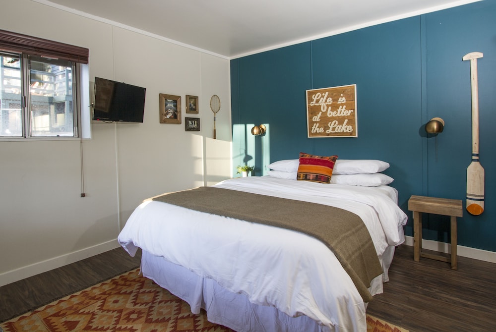 Studio Suite, 1 Queen Bed, Kitchen photo 1