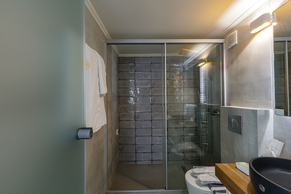 Suite, Partial Sea View (Split Level) photo 2