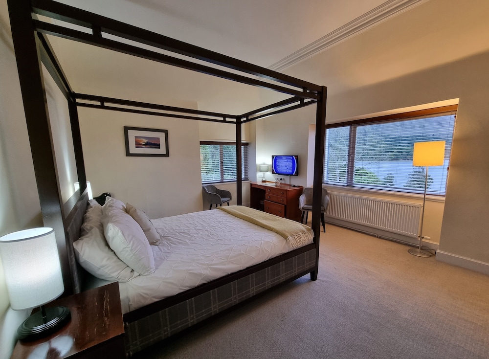 Romantic Room, 1 Queen Bed, Lake View - Photo 3