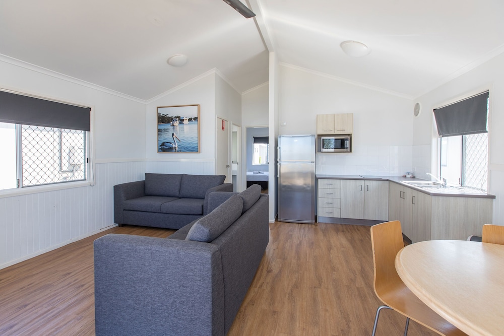 2 Bedroom Waterview Villa photo 3