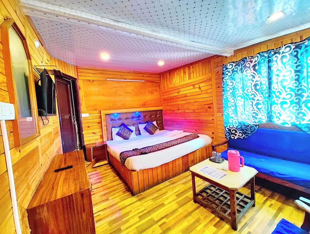 Deluxe Double Room, 1 King Bed, Lake View photo 1