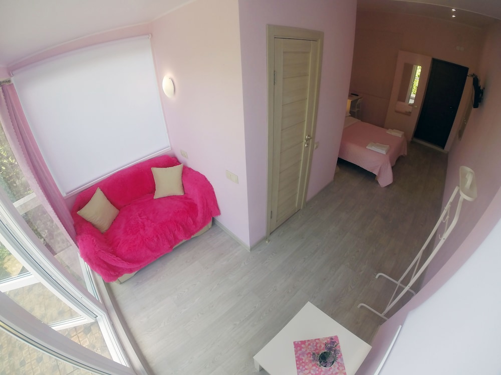 Standard Double Room (With Extra Bed) photo 3