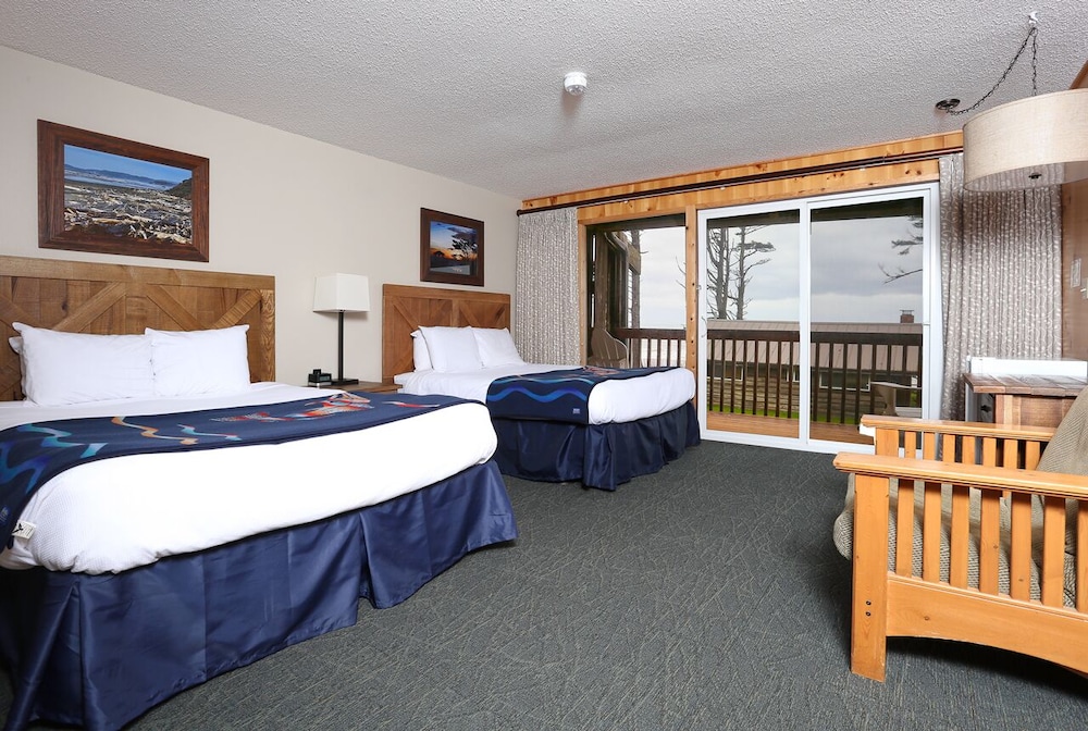 Standard Studio, 2 Queen Beds (Seacrest House) photo 1