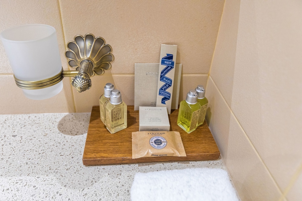 Standard Double Room - Photo 4