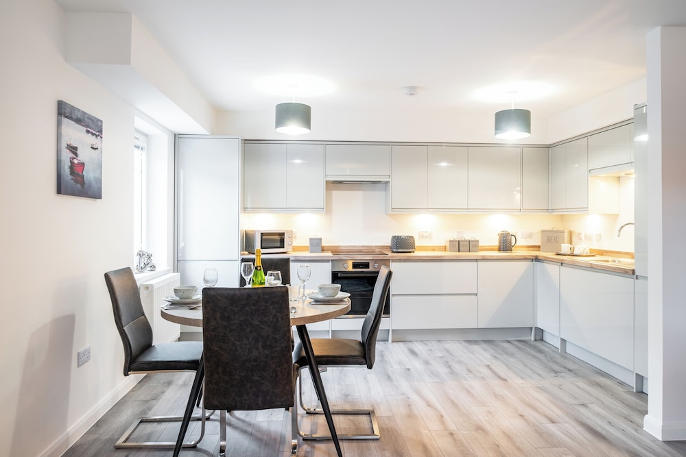 Apartment, 2 Bedrooms, Ground Floor