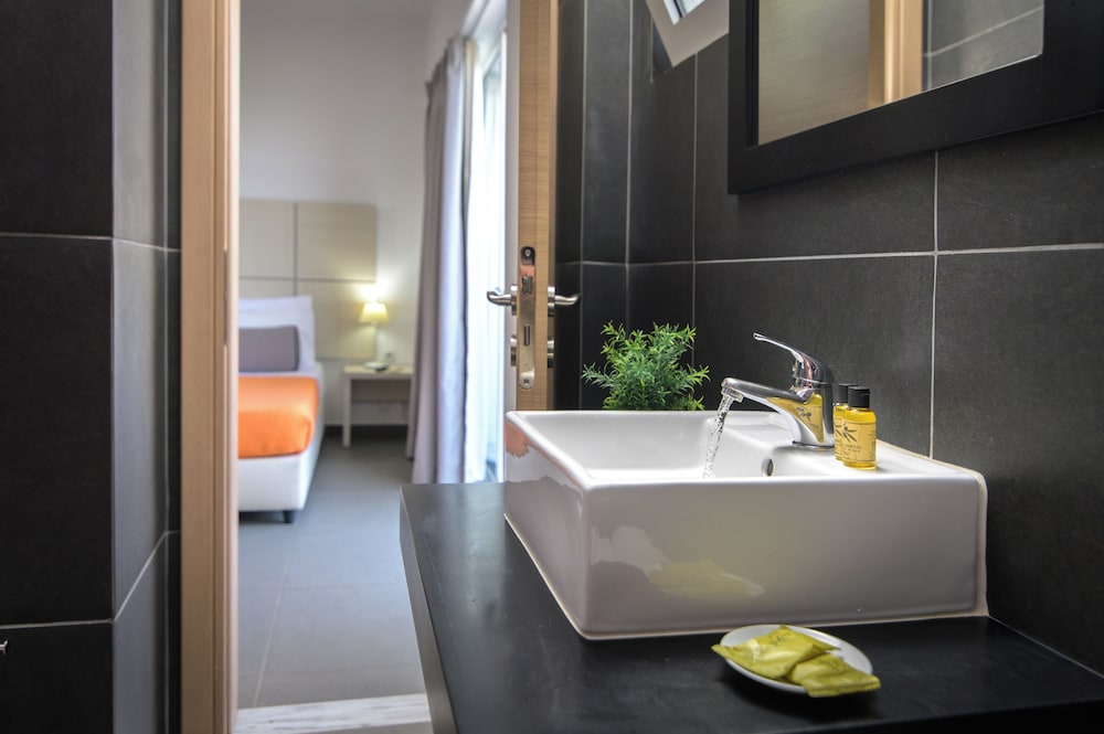 Standard Room - Photo 6