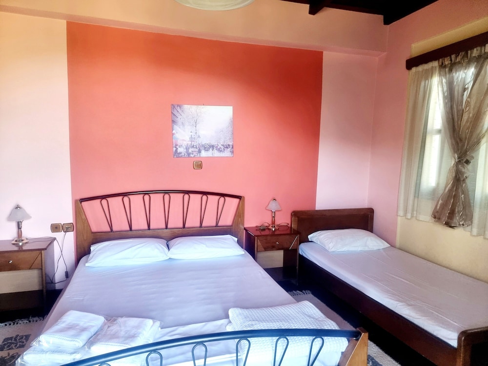 Deluxe Triple Room, Mountain View photo 1