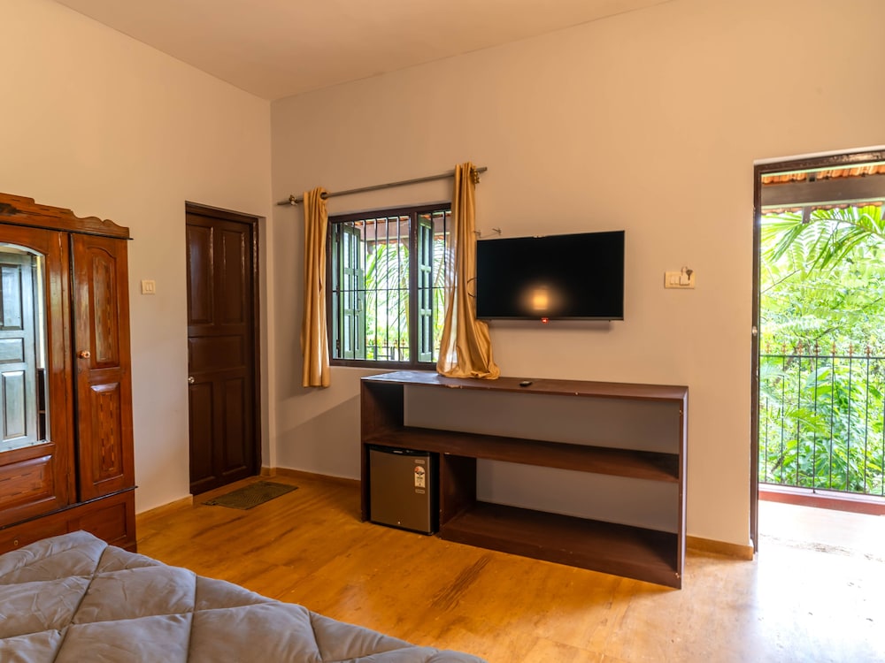 Superior Queen Bed Ensuite - Photo 1