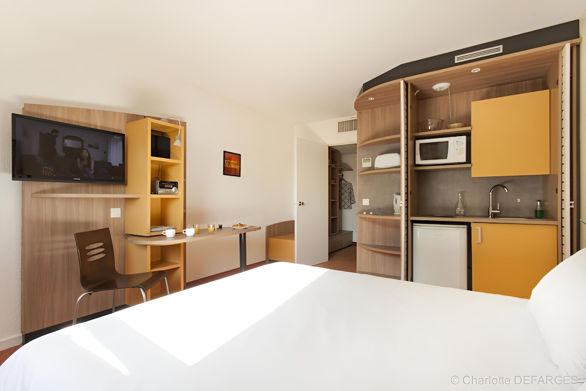 Comfort Suite photo 3