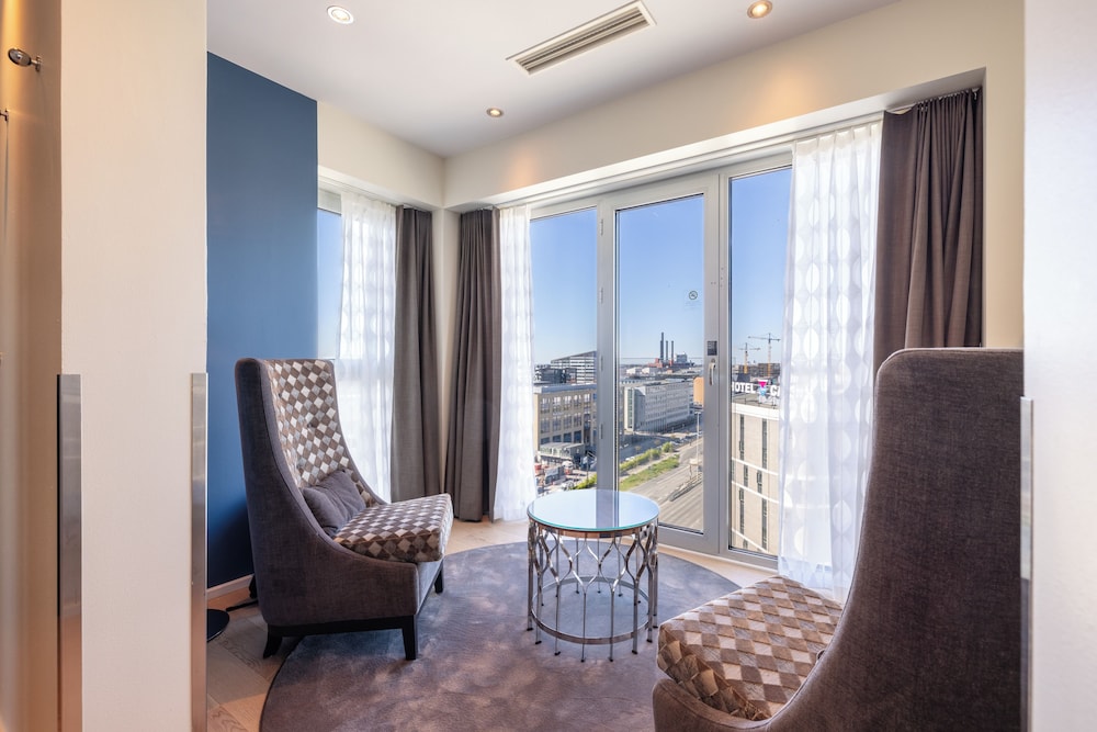 Suite - Photo 6