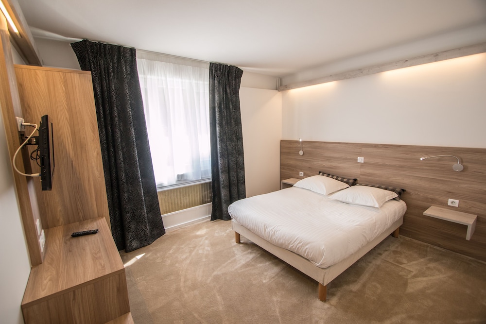 Business Double Room, 1 Double Bed, Non Smoking - Photo 1
