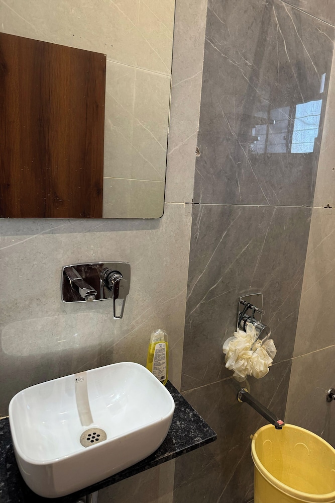 Executive Room - Photo 18