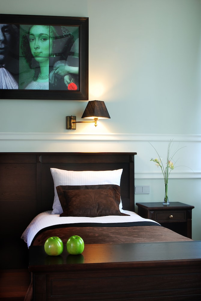 Classic Double or Twin Room - Photo 15