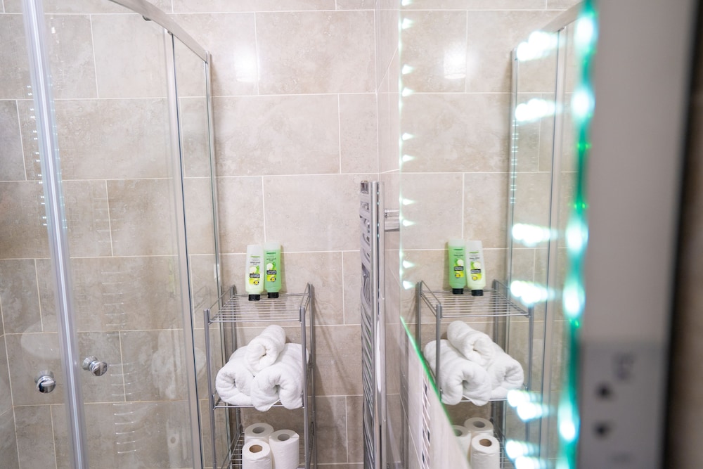 Comfort Triple Room, Private Bathroom photo 3