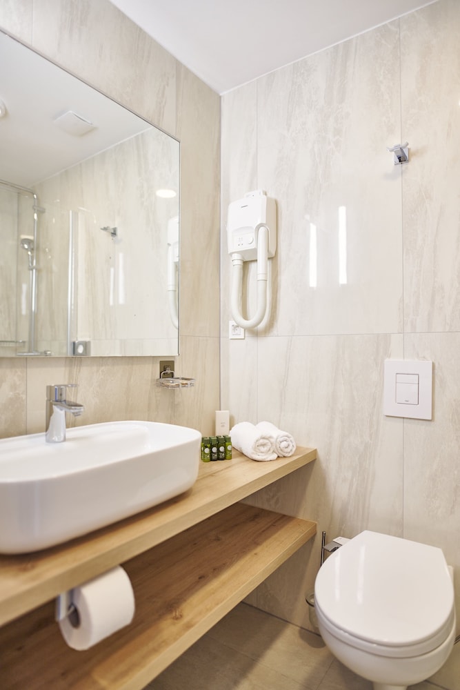 Double/Twin Room with Terrace photo 2