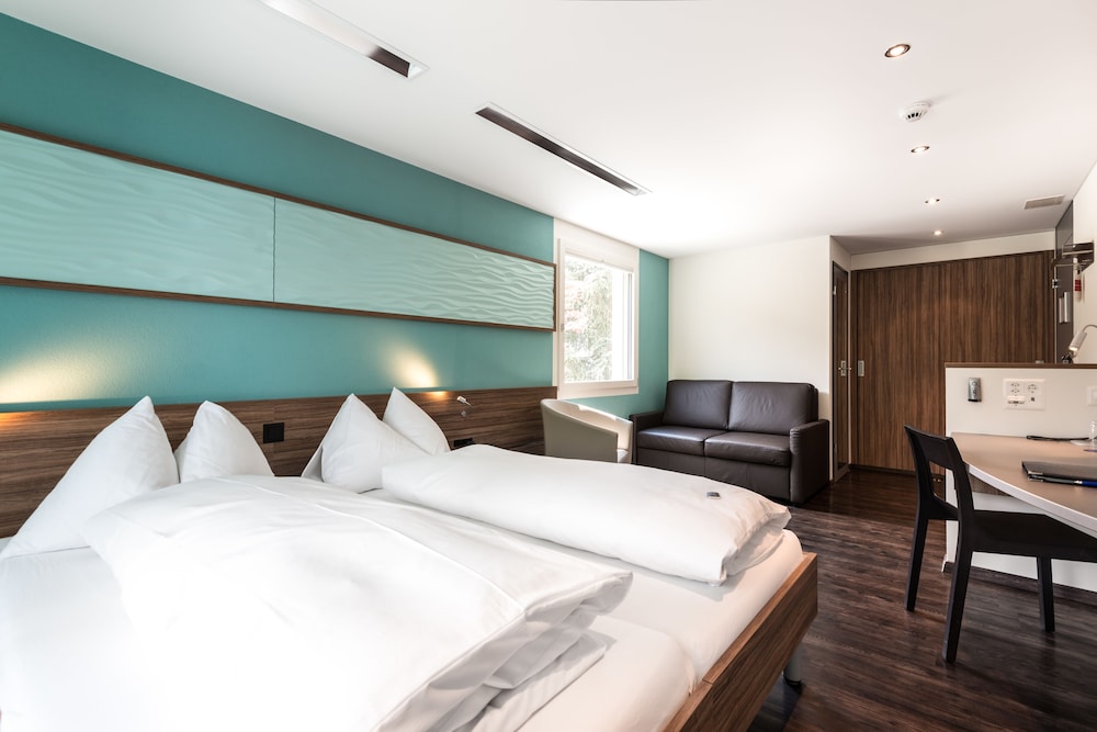Standard Double Room, City View photo 2