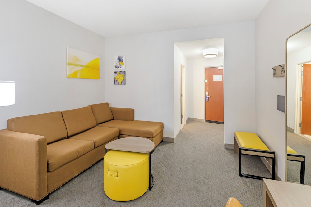 Suite, Multiple Beds, Accessible, Non Smoking - Photo 2