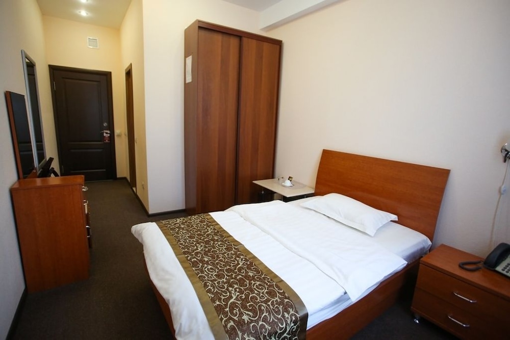 Classic Single Room