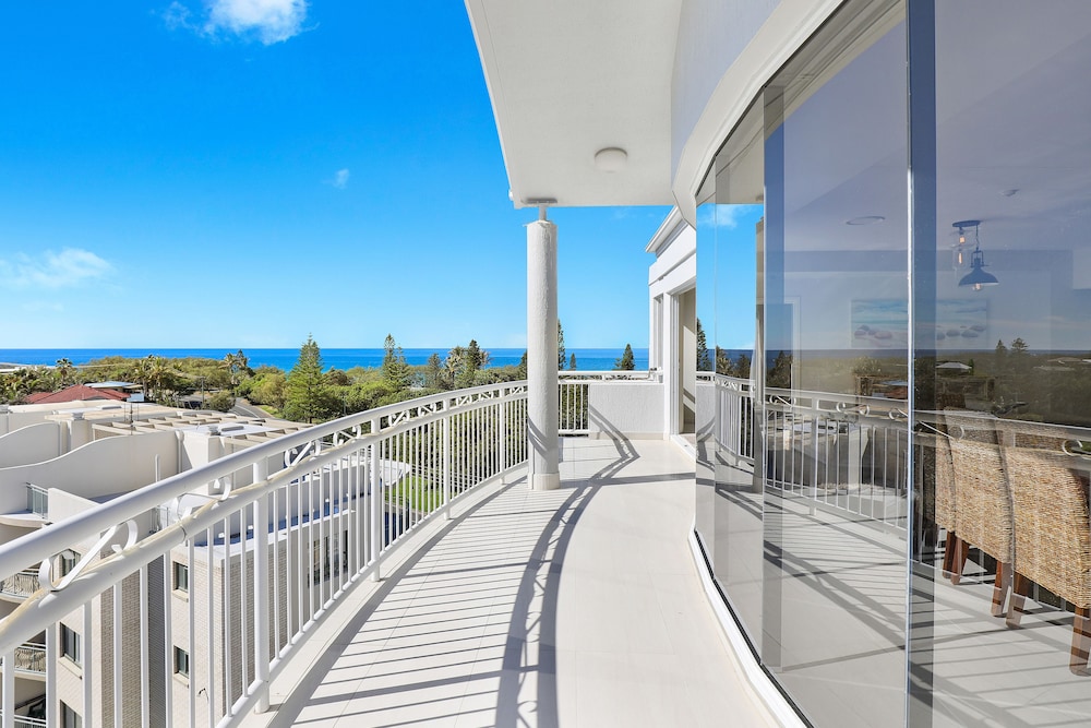 Luxury Penthouse, 3 Bedrooms, Ocean View, Beachside