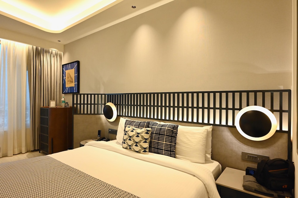 Modern Luxury Rooms (Newly Renovated)