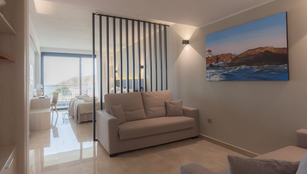 Deluxe Suite, Sea View