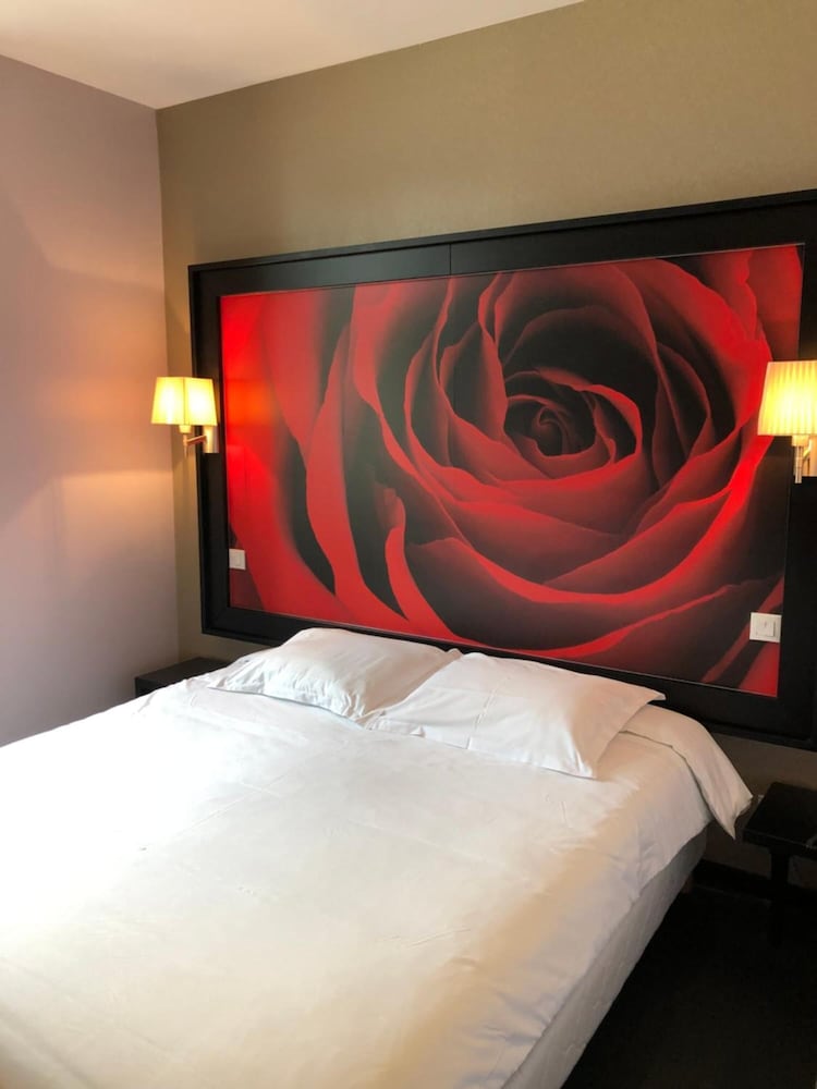 Standard Double Room photo 2