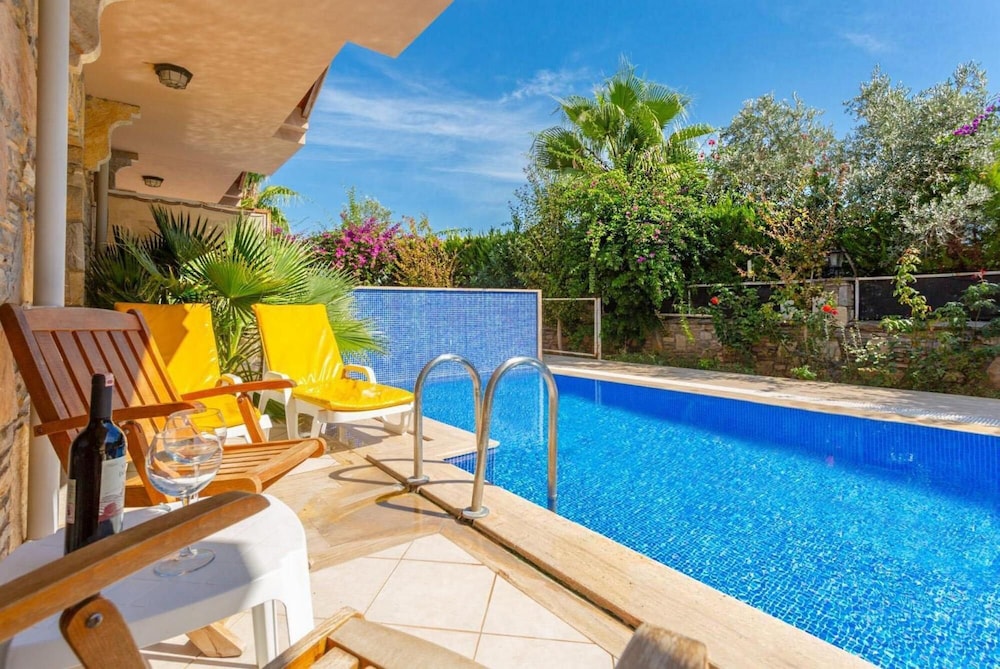 Villa photo 3