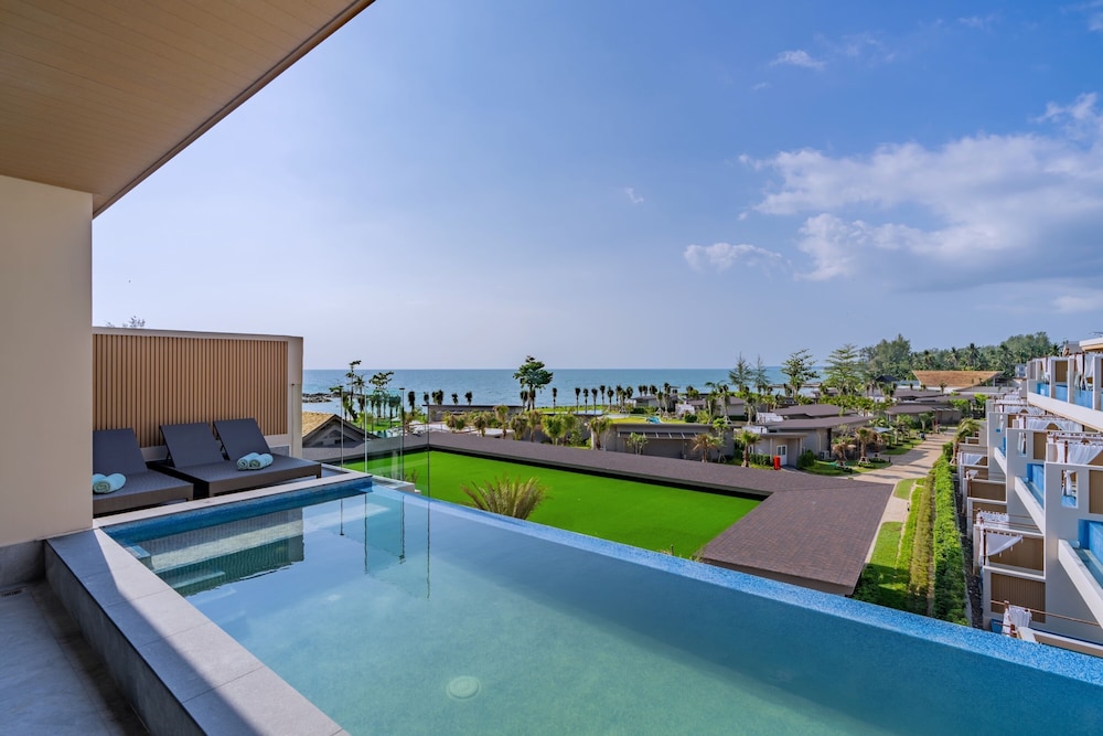 Seaside Two-bedroom Pool Suite - Photo 6