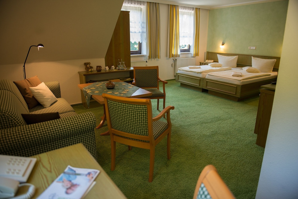 Standard Double Room - Photo 3