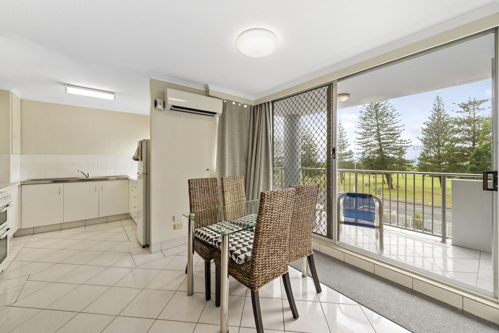 Budget Apartment, 1 Bedroom, Ocean View photo 2