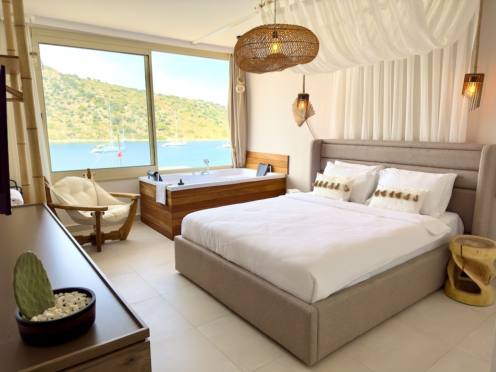 Sea View Double Room With jacuzzi - Photo 1
