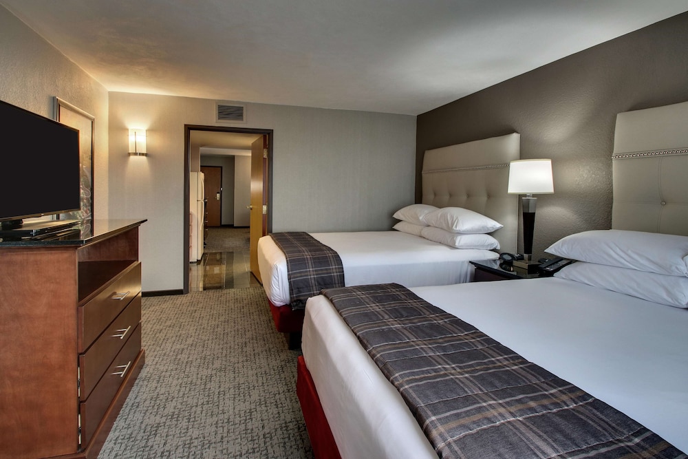Suite, 2 Queen Beds, Kitchen (Sofabed, 2 Rooms, Upper Floor) photo 3