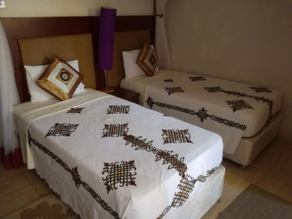 Deluxe Double Or Twin Room photo 1