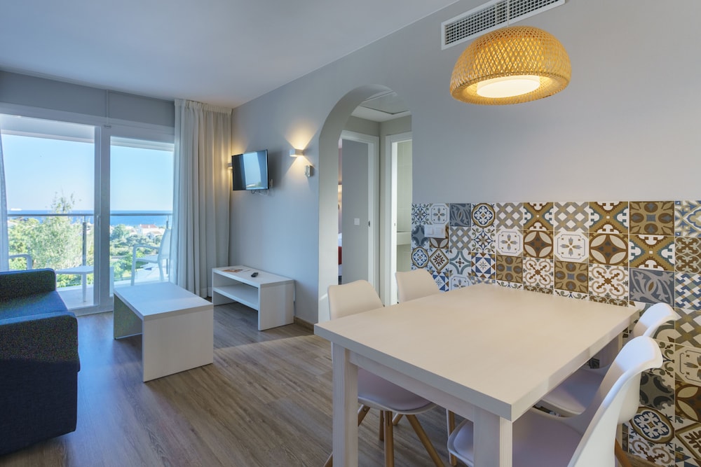 Premium Suite, 2 Bedrooms (4 adults)